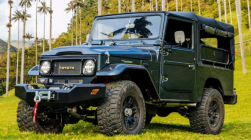 您最喜欢的 Defender 修复店现在提供丰田 FJ Restomod