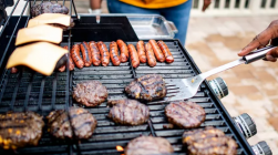 烧烤肉类会增加癌症风险吗？专家给出建议